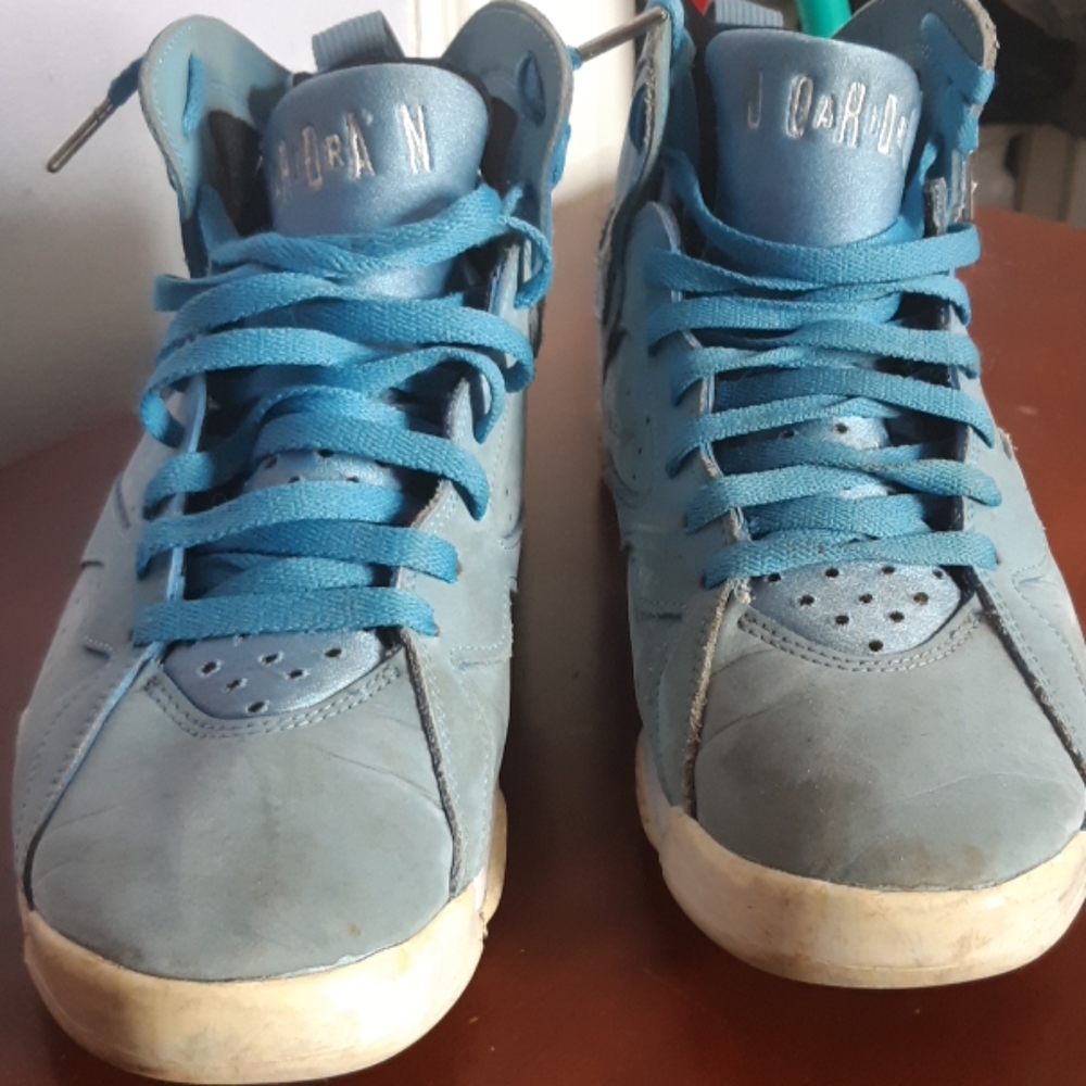 Jordan 7 "Pantone"